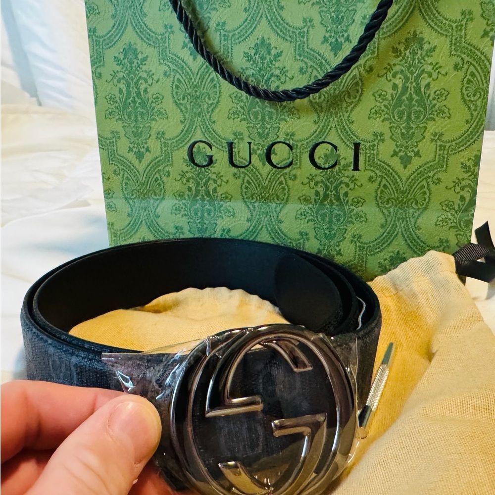 Gucci Black Men's Belt with Interlocking “GG” Buckle - Picture 4 of 6